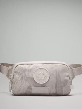 the legacy mini beltbag